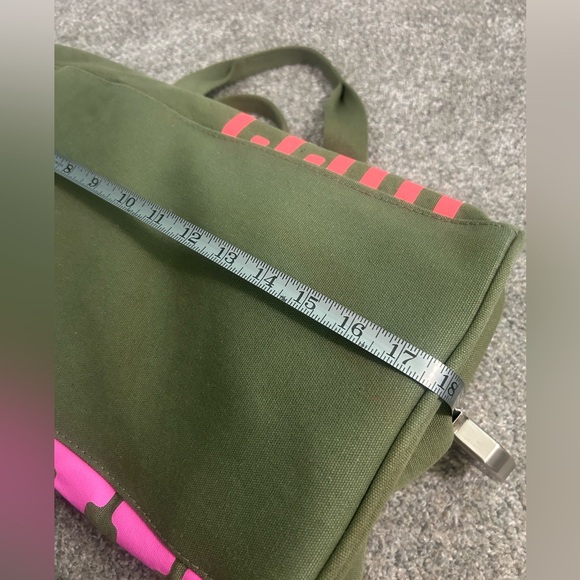 VS PINK travel bag - Picture 5 of 9